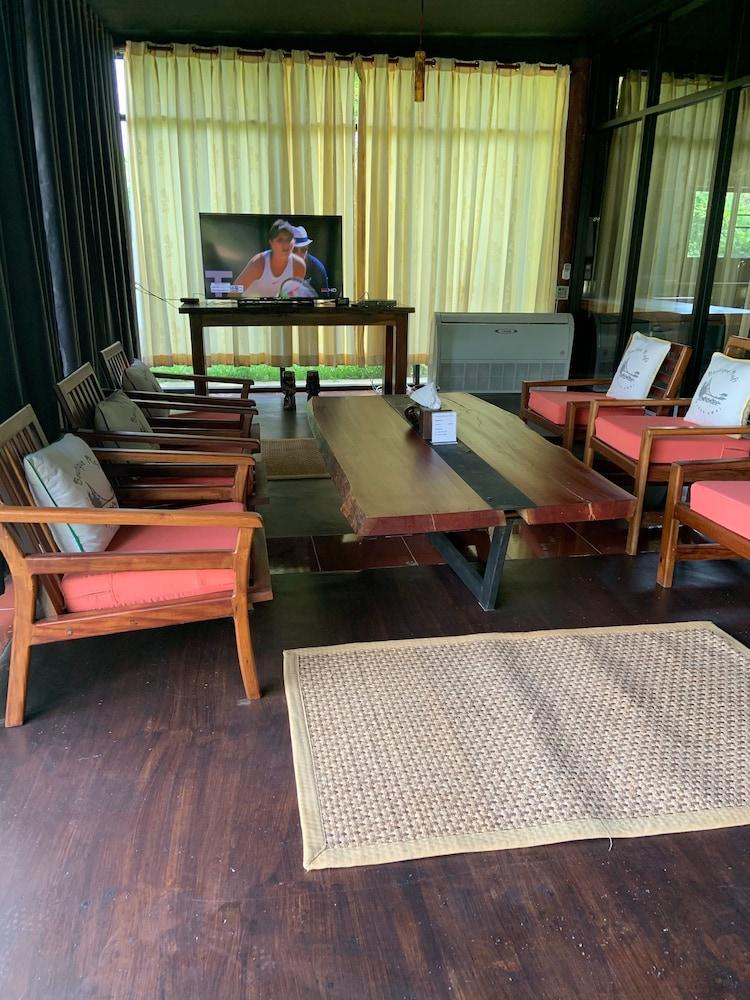 Boutique Raft Resort, River Kwai Ban Huai Maenam Noi Eksteriør billede