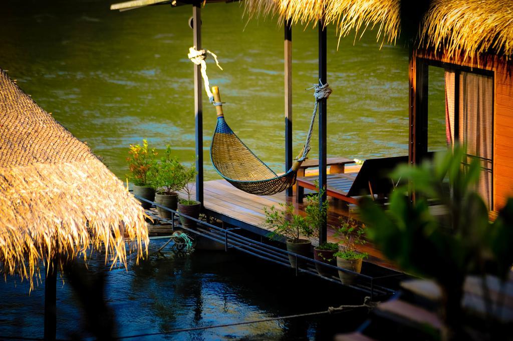 Boutique Raft Resort, River Kwai Ban Huai Maenam Noi Eksteriør billede