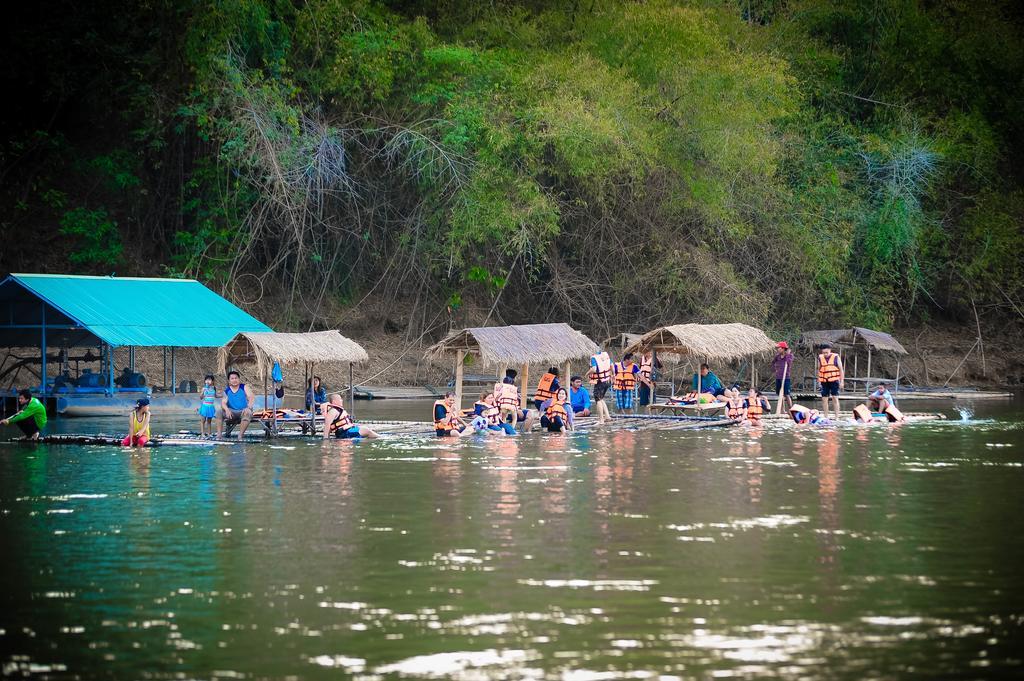 Boutique Raft Resort, River Kwai Ban Huai Maenam Noi Eksteriør billede