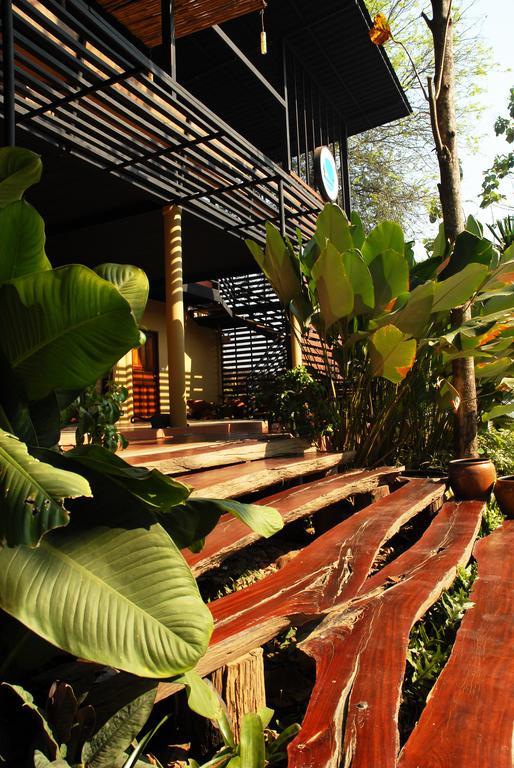Boutique Raft Resort, River Kwai Ban Huai Maenam Noi Eksteriør billede